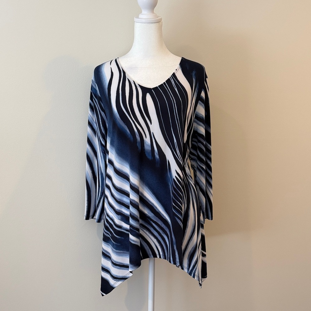 Chico's Navy and White Abstract Tunic